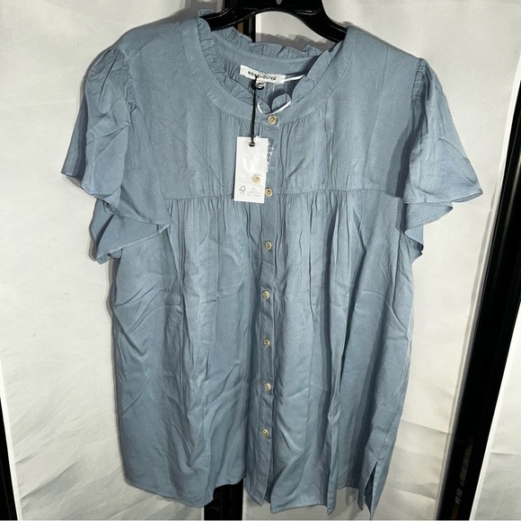 Rose & Olive Sky Blue Button-Down Blouse - Picture 2 of 7
